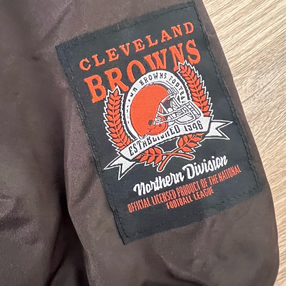 Cleveland Browns Men's Satin Bomber NFL ULTRA GAME Football Jacket Small New - Picture 5 of 10